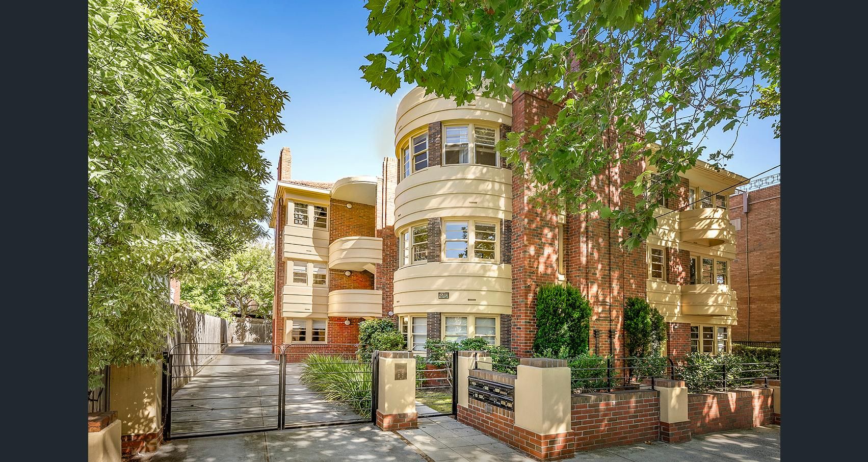 1 bedrooms Apartment / Unit / Flat in 4/25 Dickens Street ELWOOD VIC, 3184