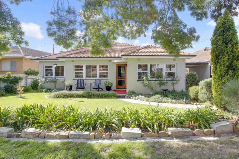 11 Lawrenny Avenue, Goulburn Property History & Address Research Domain