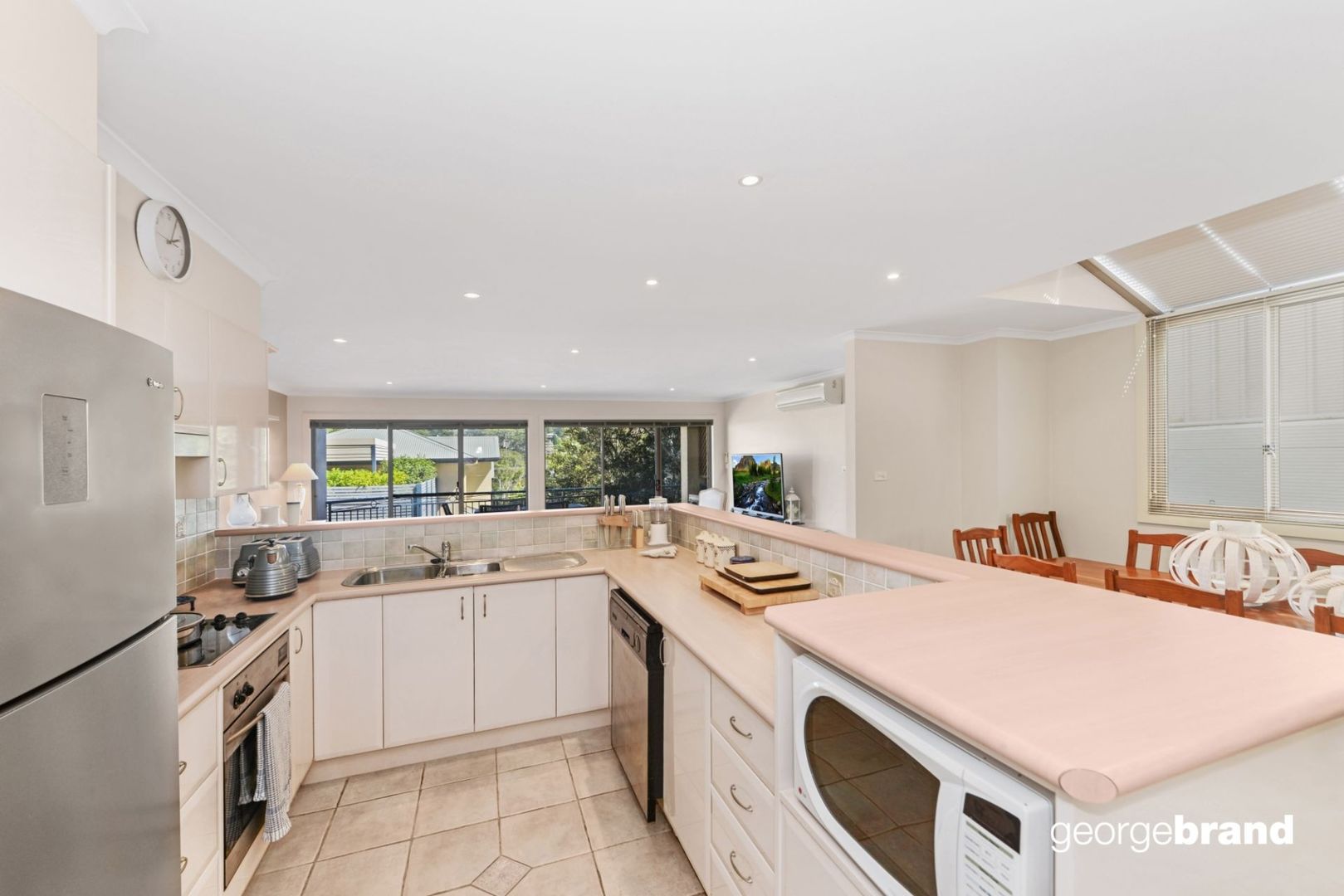 3/10 Cape Three Points Road, Avoca Beach NSW 2251, Image 2