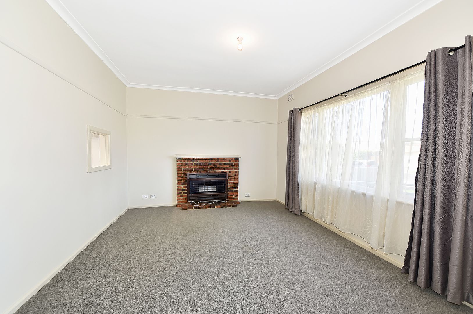 68 Macey Avenue, Avondale Heights VIC 3034, Image 2