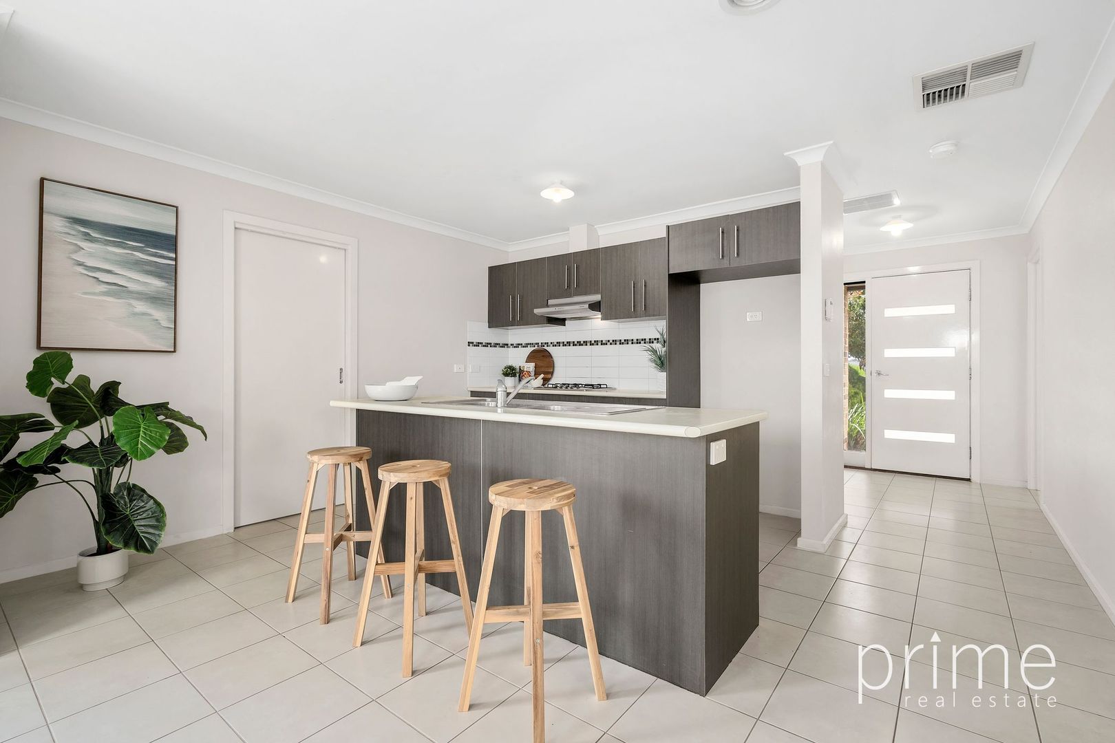 1/12 Raymond George Place, Lara VIC 3212, Image 2