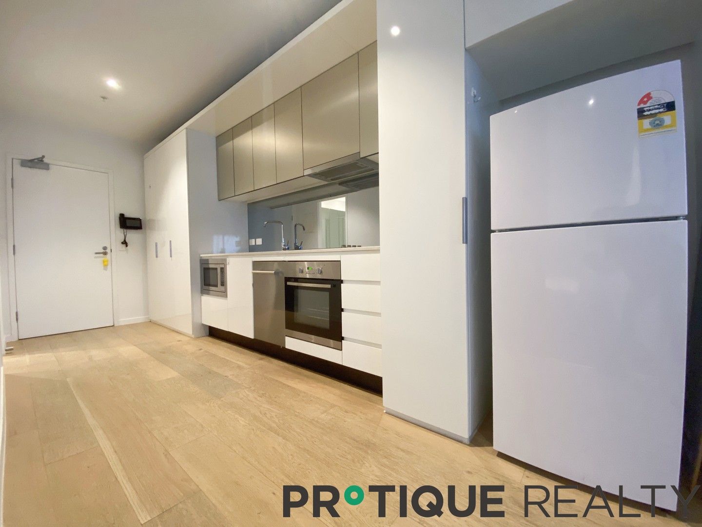 1 bedrooms Apartment / Unit / Flat in 3904/33 Rose Lane MELBOURNE VIC, 3000