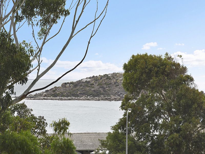 1 Viking Street, Encounter Bay SA 5211, Image 1