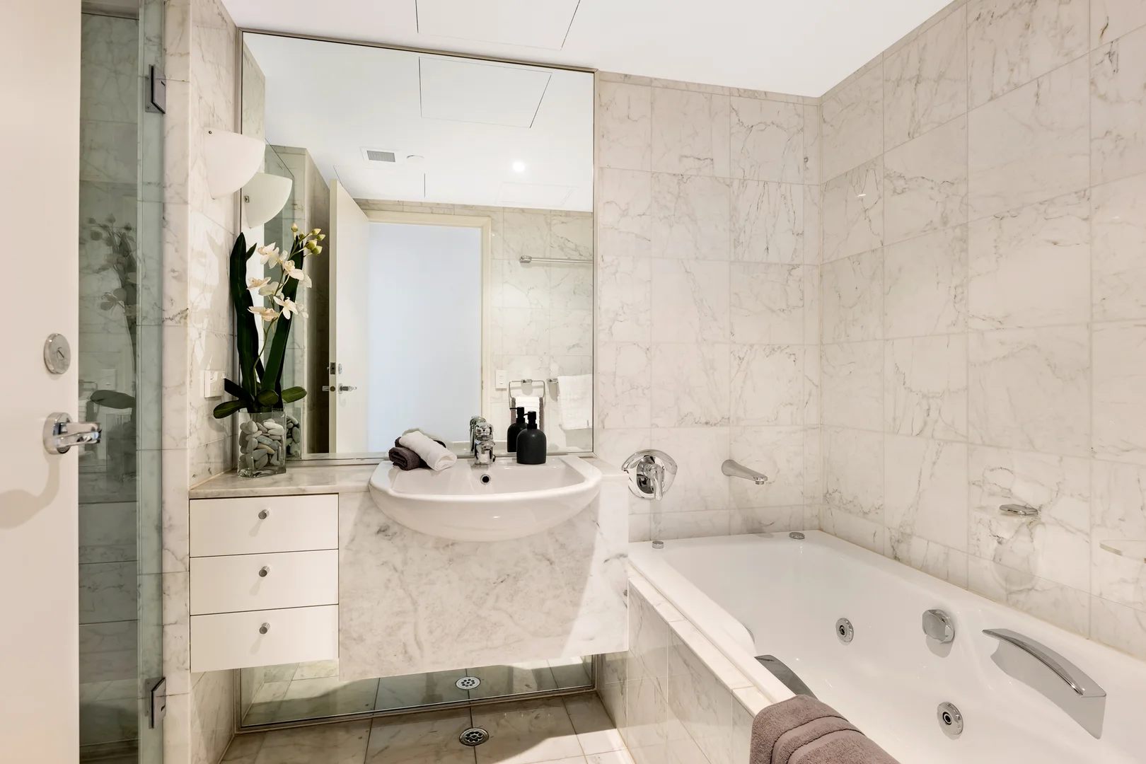 Additional image 8 of 505/30 St Andrews Place, East Melbourne VIC 3002