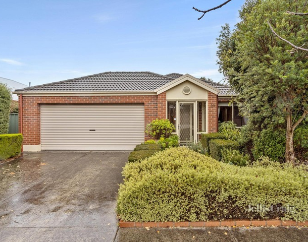 48 St Andrews Place, Lake Gardens VIC 3355