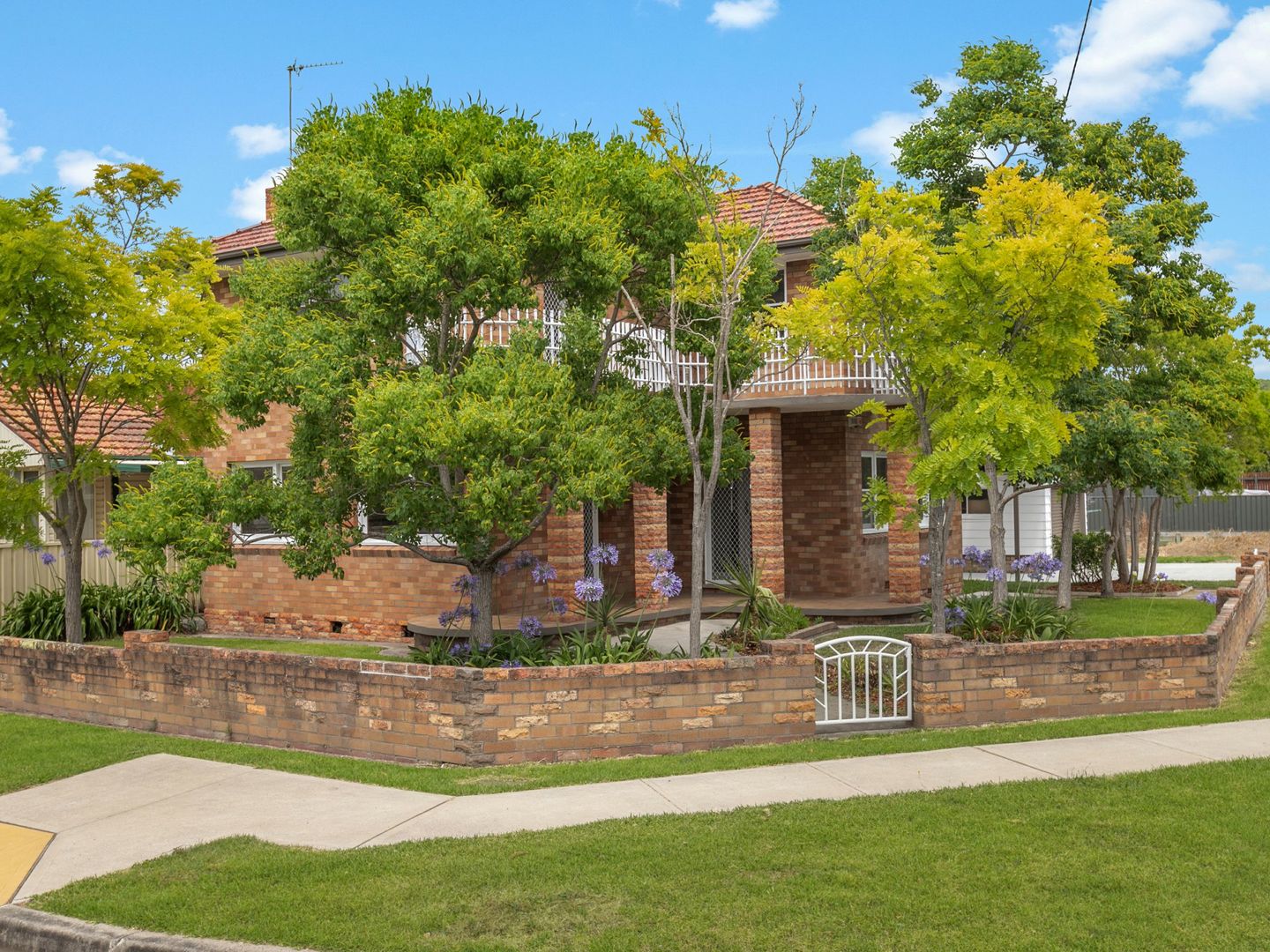 6 Park Street, Belmont North NSW 2280 Domain