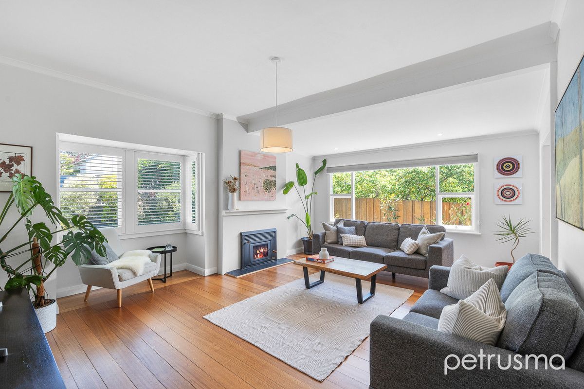 3 bedrooms Apartment / Unit / Flat in 1/22 Queen Street BELLERIVE TAS, 7018