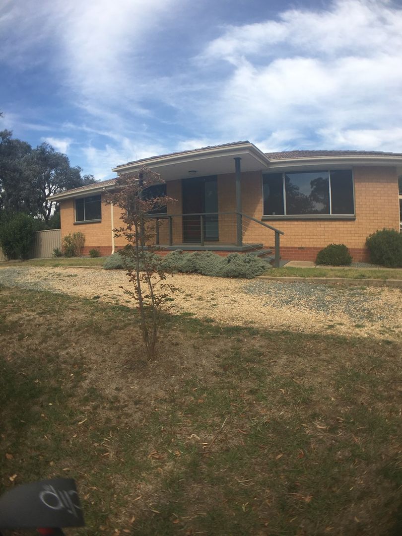 4 East Place, Kambah ACT 2902