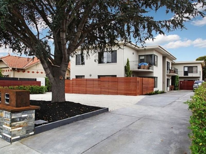 2 bedrooms Apartment / Unit / Flat in 3/10A Eddys Grove BENTLEIGH VIC, 3204