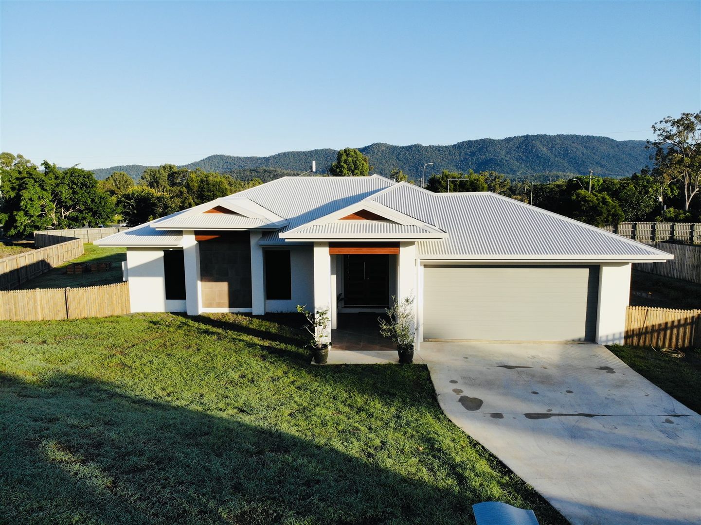 8 Lyndon Court, Cannon Valley Property History & Address Research