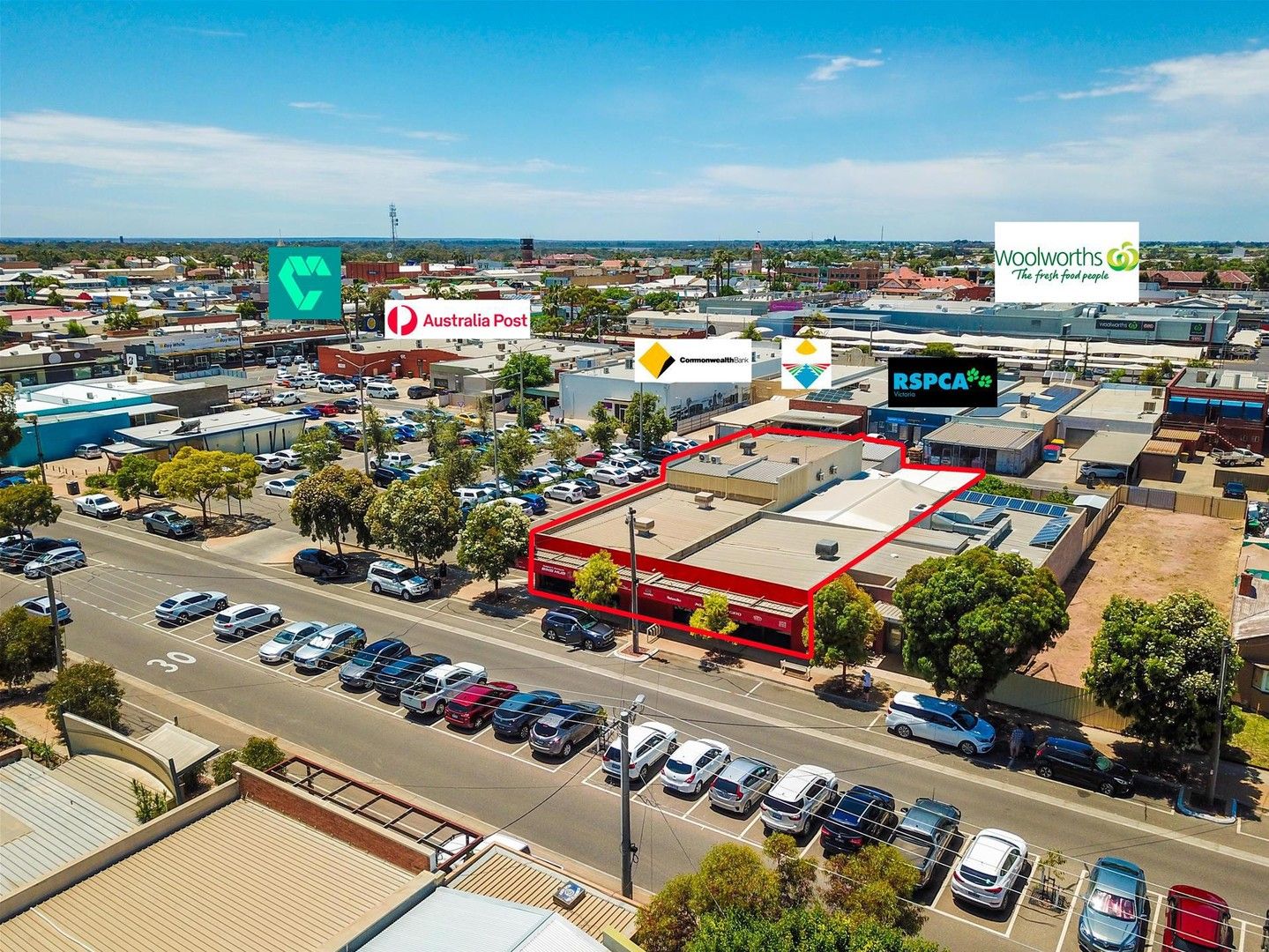 3 bedrooms House in 106-108 Pine Avenue MILDURA VIC, 3500