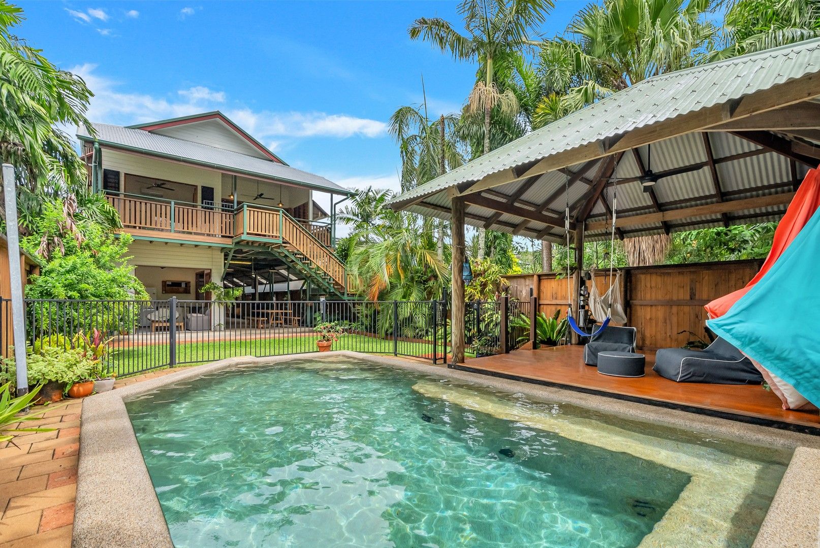 5 bedrooms House in 84 Cairns Street CAIRNS NORTH QLD, 4870