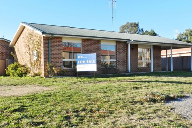 Picture of 1/2 Walker Place, YASS NSW 2582