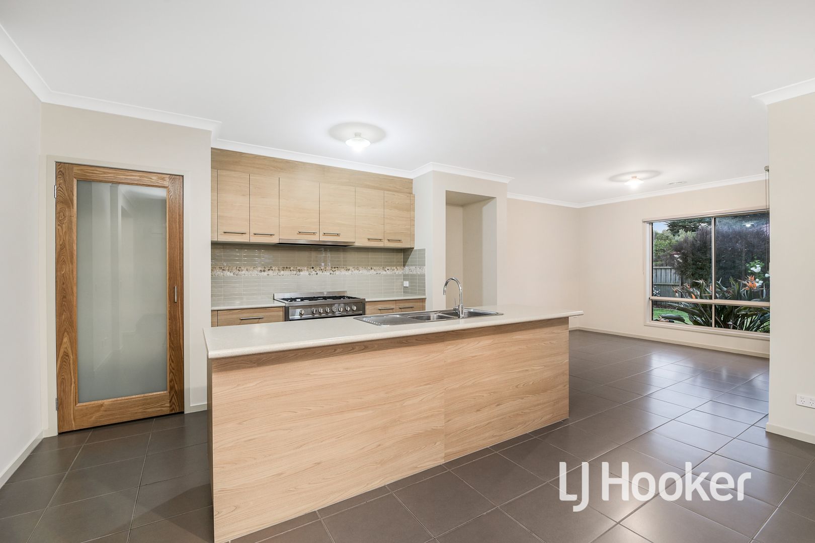 15 Royanne Close, Bunyip VIC 3815, Image 1