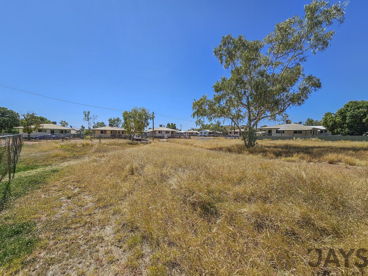 35 Sue See Avenue, Mount Isa QLD 4825, Image 2