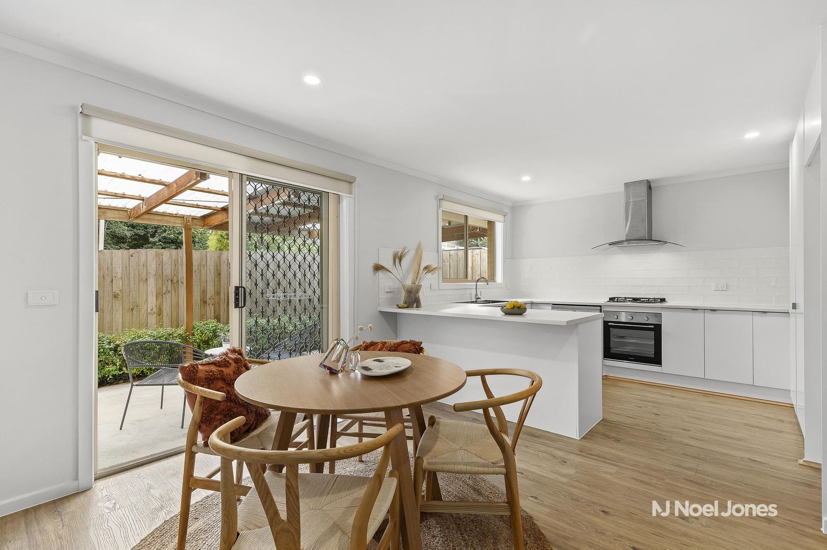 3/10 Murene Court, Boronia VIC 3155, Image 2