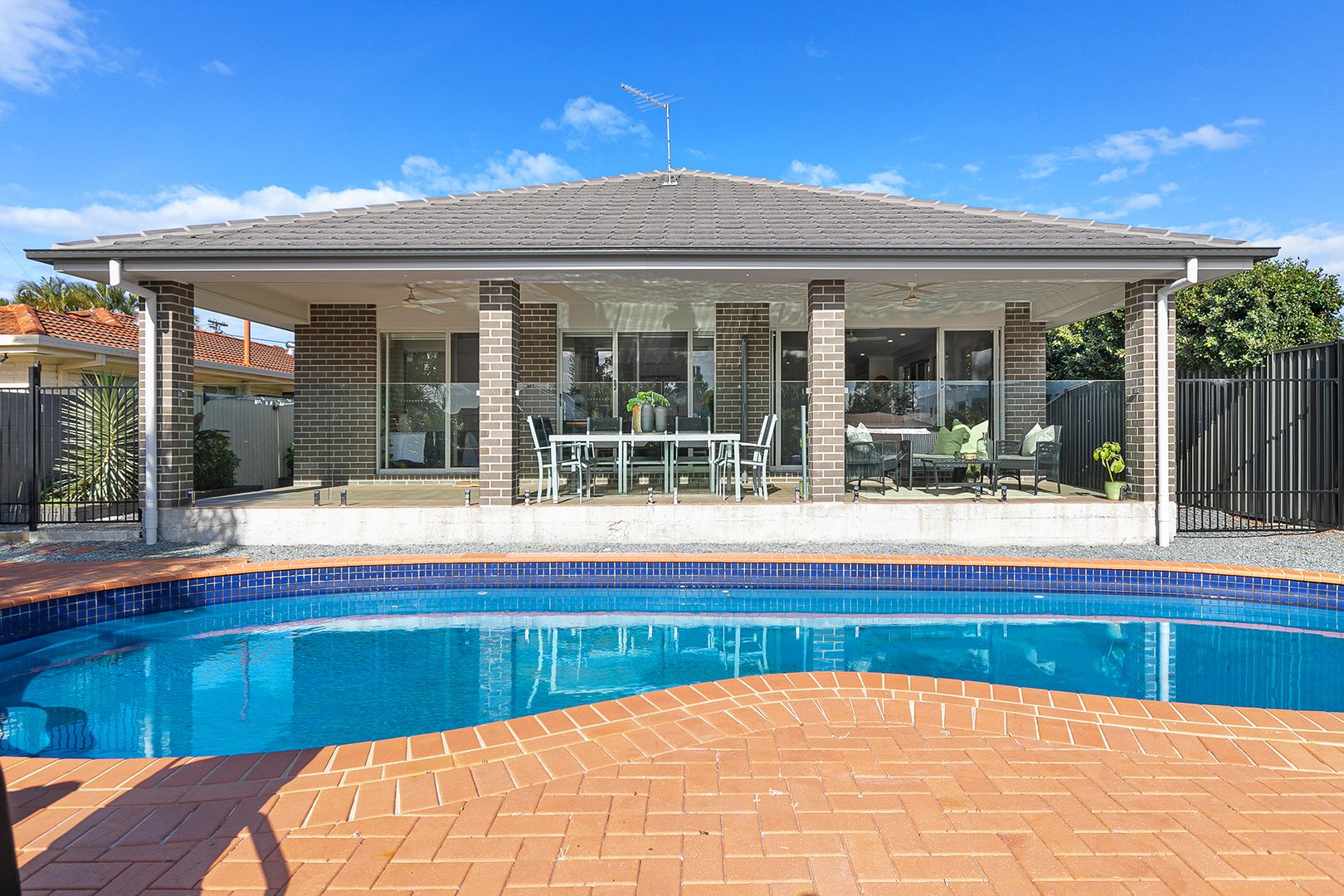 16 Verdichio Avenue, Mermaid Waters QLD 4218, Image 1