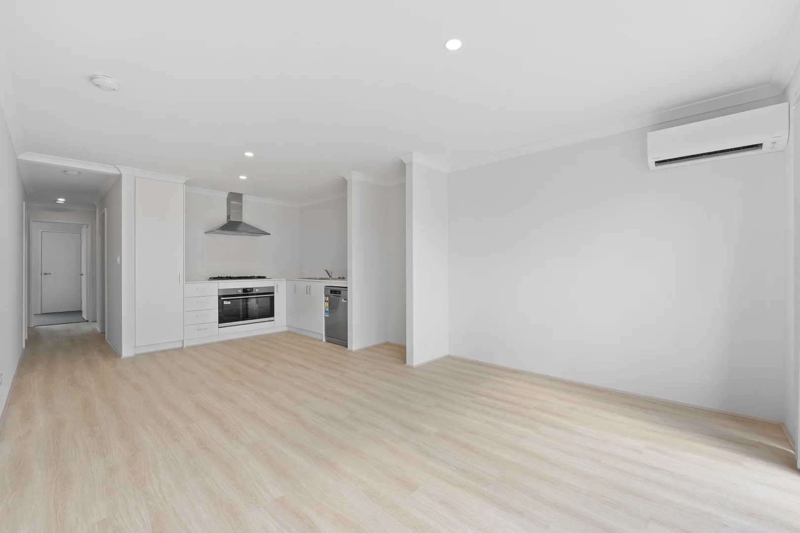 Additional image 6 of 119 Badgerup Avenue, Lakelands WA 6180