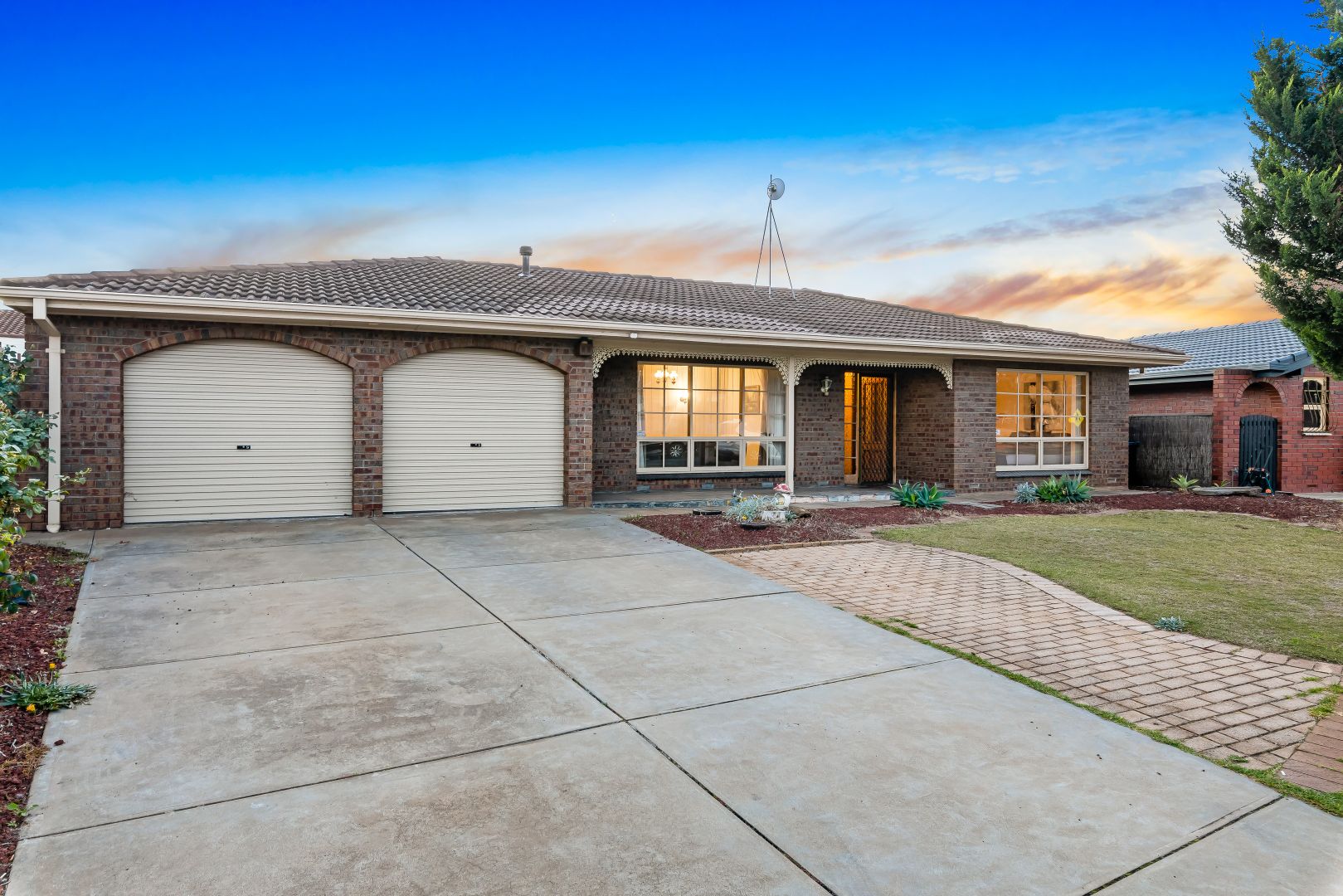 4 Frome Crescent, West Lakes SA 5021