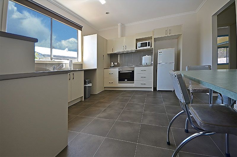 10 Stephens Street, Heywood VIC 3304, Image 1