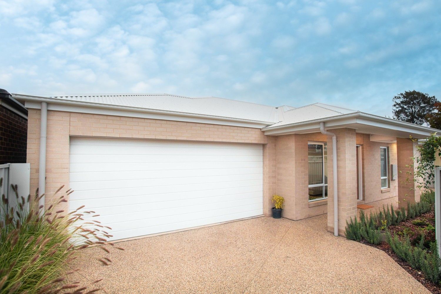 2 bedrooms Townhouse in 2/20 Granthorn Street SHEPPARTON VIC, 3630