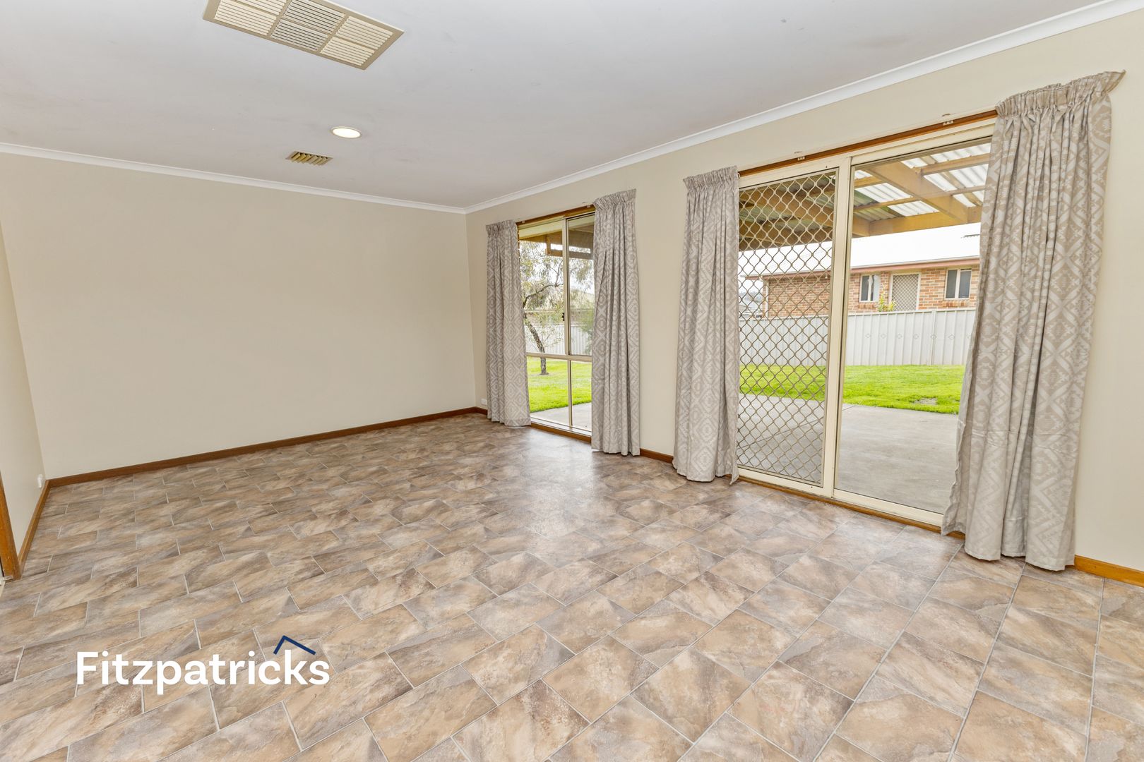 20 Lamilla Street, Glenfield Park NSW 2650, Image 2