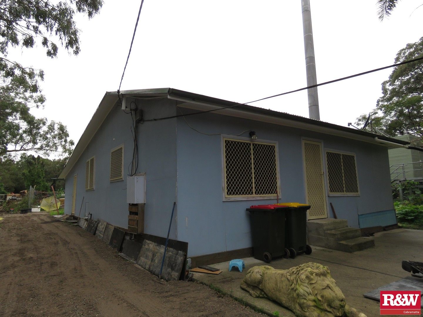 3 bedrooms House in 13 Bindaree Street LANSVALE NSW, 2166