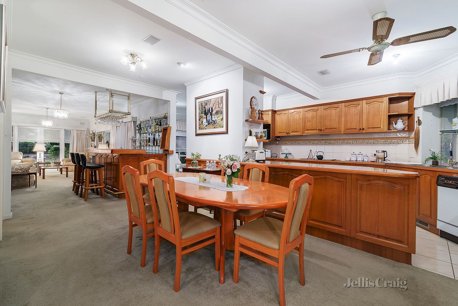 6 June Avenue, Balwyn North VIC 3104, Image 2