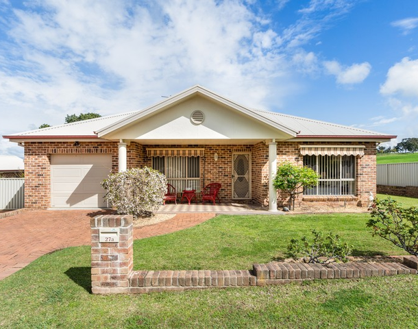 27A Acacia Circuit, Cowra NSW 2794