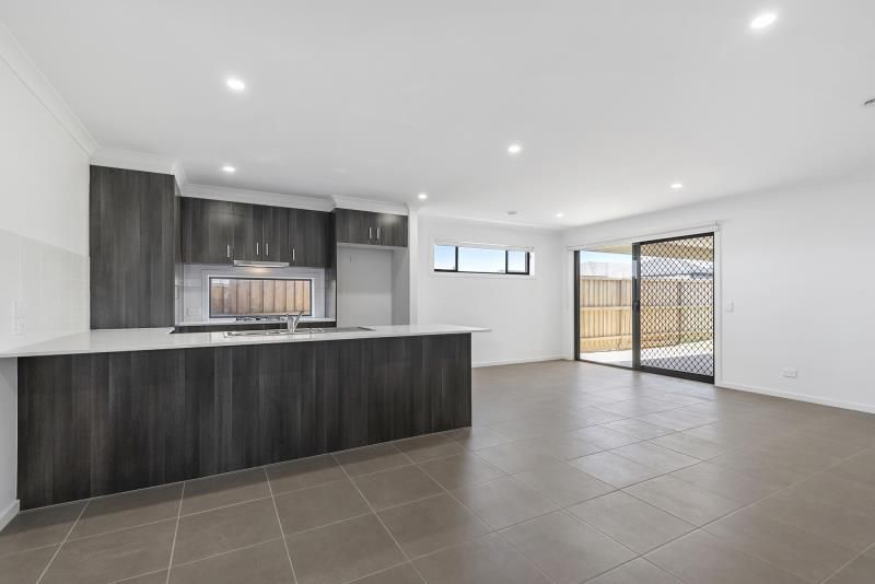 278 Heather Grove, Clyde North VIC 3978, Image 1
