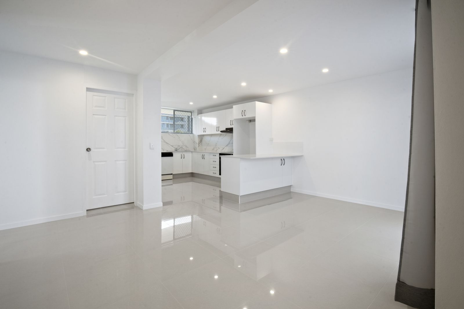 2 bedrooms Apartment / Unit / Flat in 4/31 Venice Street MERMAID BEACH QLD, 4218