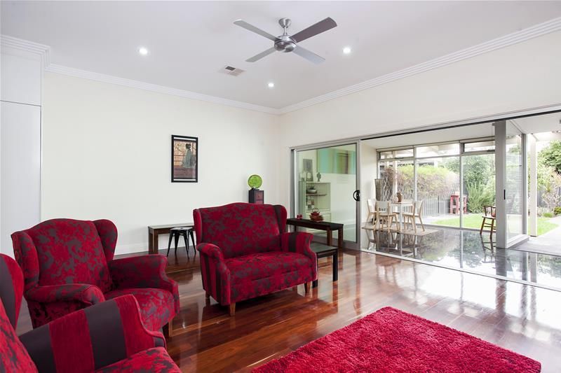 6 Helmsdale Avenue, Glengowrie SA 5044, Image 2