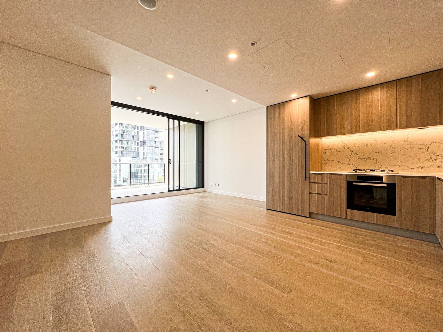 1 bedrooms Apartment / Unit / Flat in A803/82 Waterloo Road MACQUARIE PARK NSW, 2113