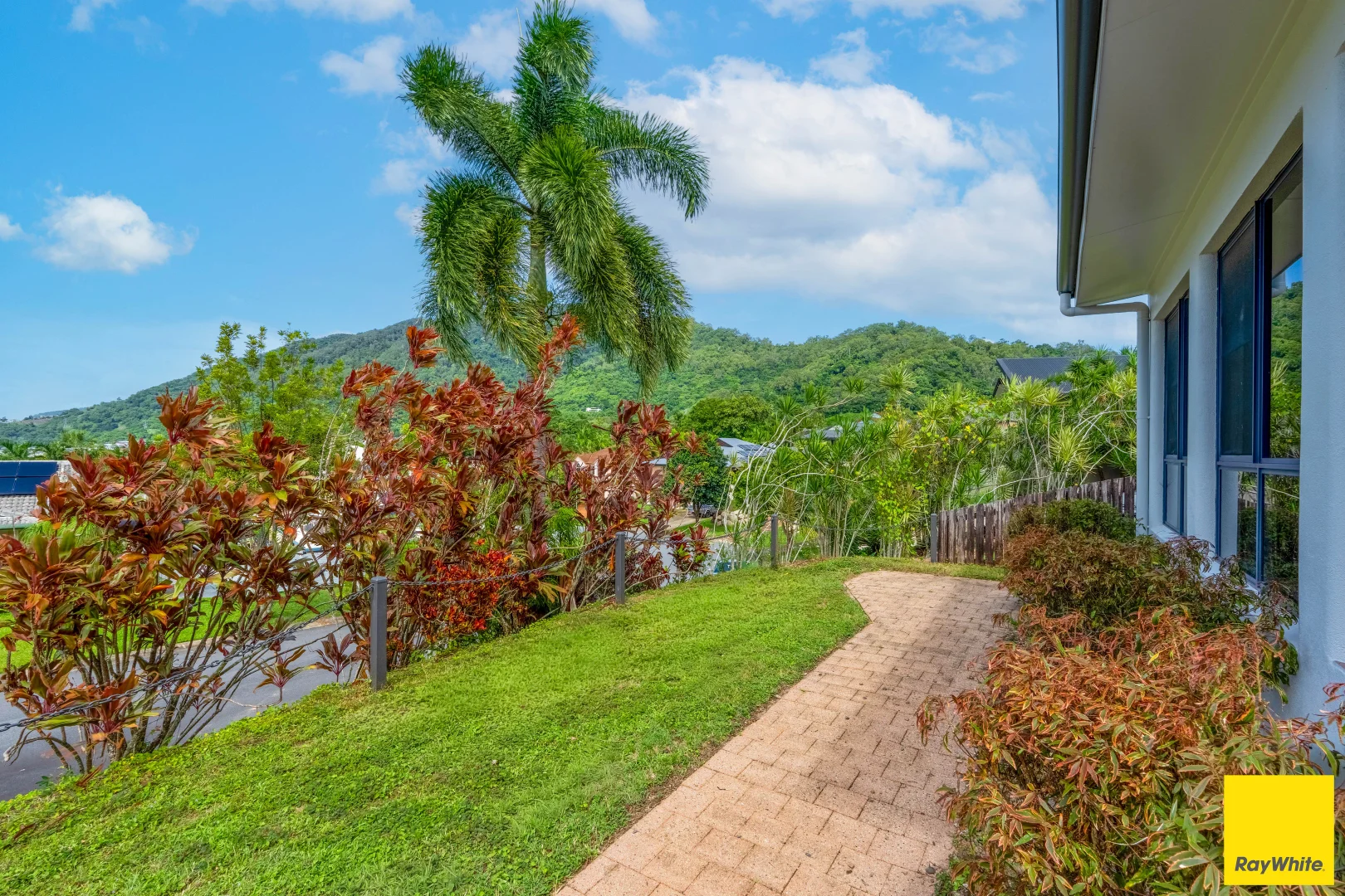 Additional image 3 of 17 Barossa Close, Brinsmead QLD 4870