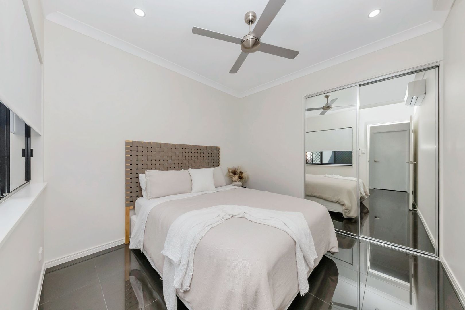 18 Castleview Lane, Garbutt QLD 4814, Image 2