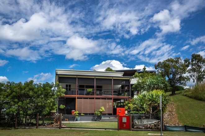 Picture of 3 Gloucester Avenue, HIDEAWAY BAY QLD 4800