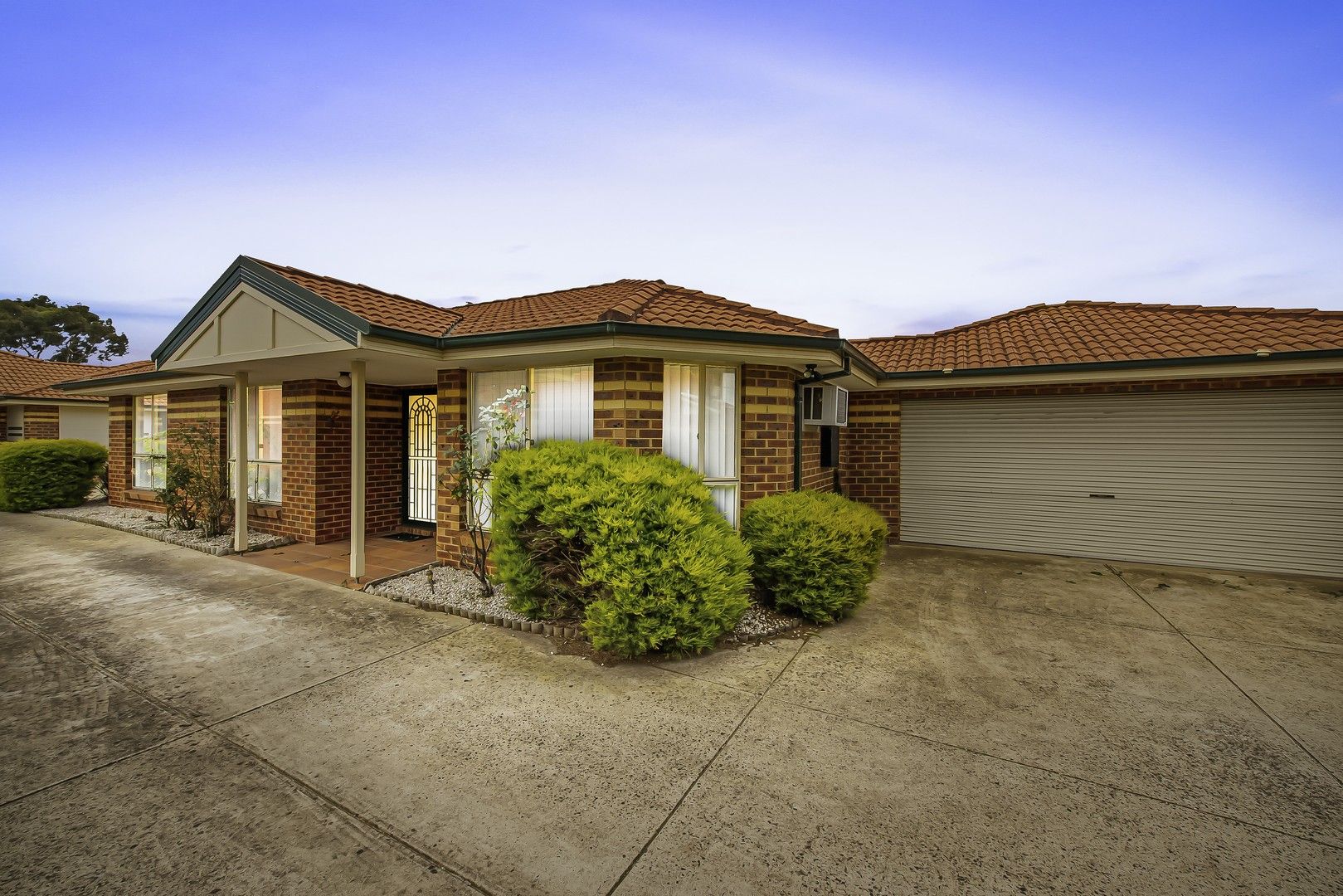 2/43 Pecks Road, Sydenham VIC 3037, Image 0