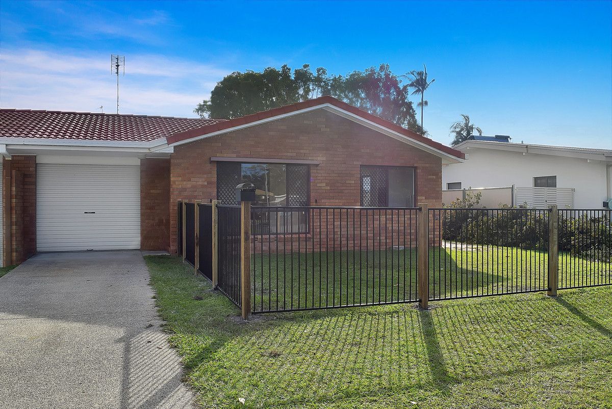 3 bedrooms House in 2/16 Kalanda Court DICKY BEACH QLD, 4551