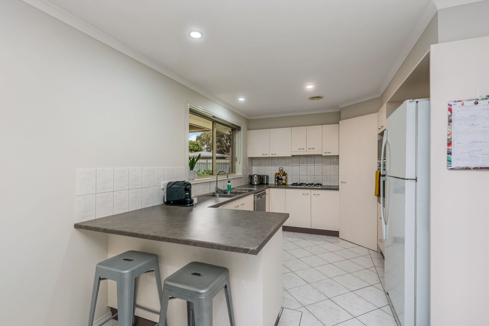 12 Saxby Drive, Strathfieldsaye VIC 3551, Image 2