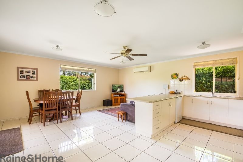 10 Chifley Court, Middle Ridge QLD 4350, Image 2