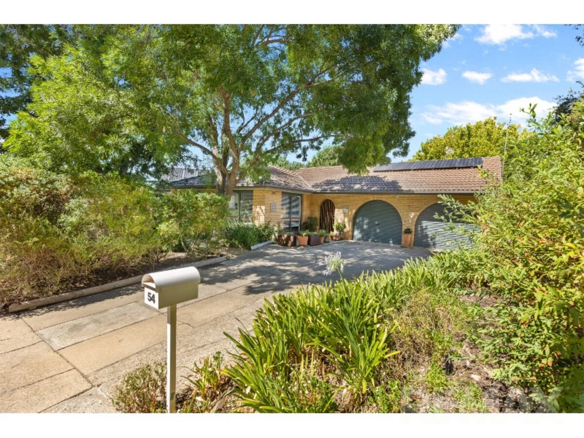 Primary image of 54 Walana Crescent, Kooringal NSW 2650