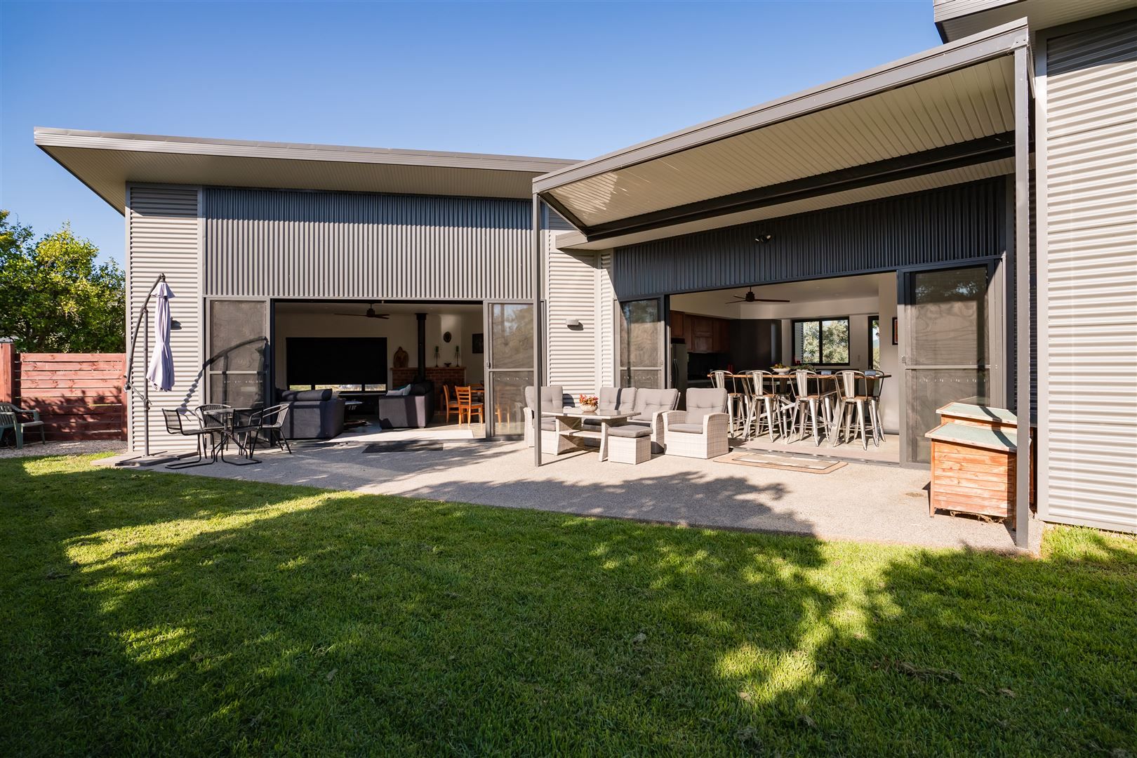 562 Blacks Flat Road, Mudgegonga VIC 3737, Image 1