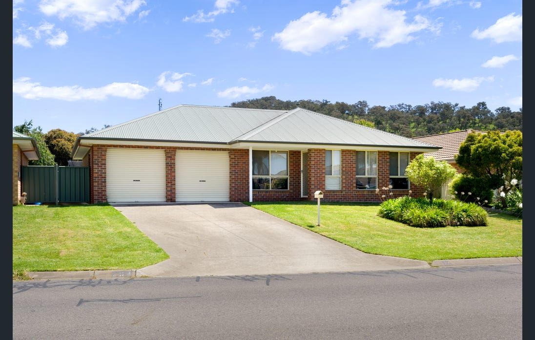 3 bedrooms House in 2/124 Wright Street GLENROY NSW, 2640