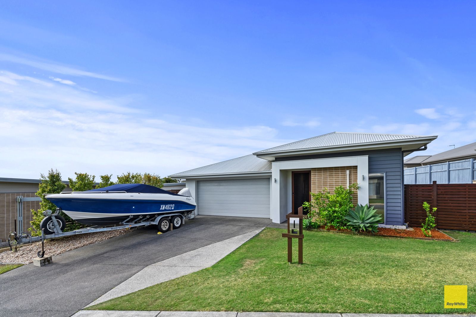 4 bedrooms House in 24 Moogerah Street CAPALABA QLD, 4157