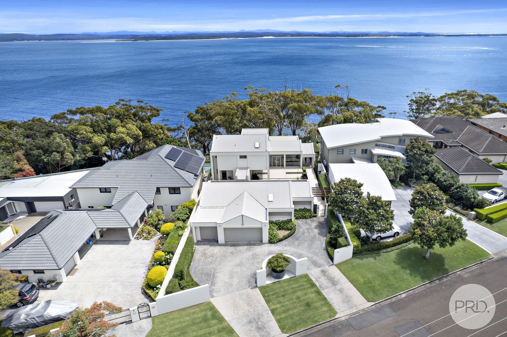 4 bedrooms House in 24 Thurlow Avenue NELSON BAY NSW, 2315
