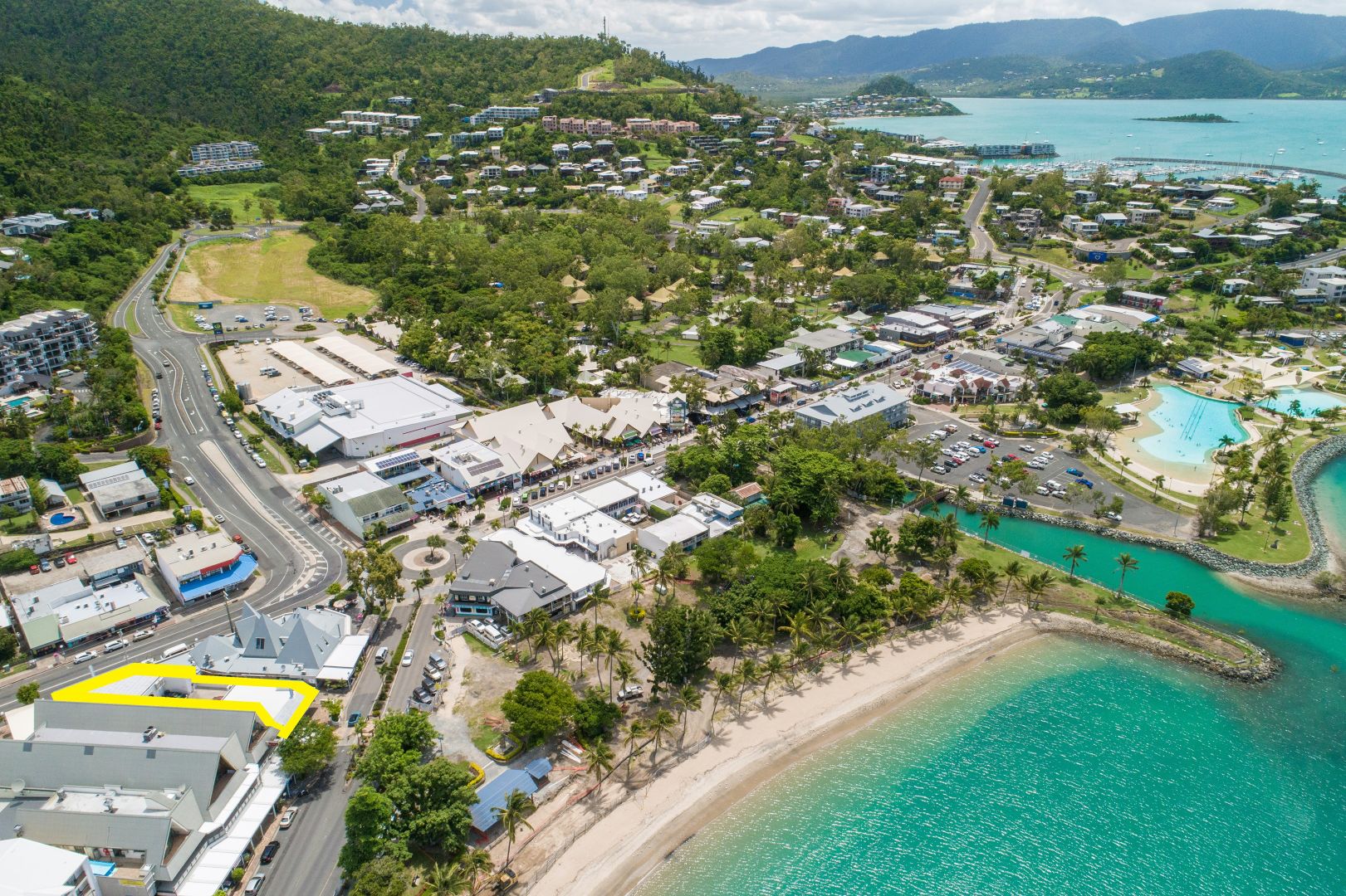 295 Shute Harbour Rd/Airlie Esplanade, Airlie Beach QLD 4802, Image 1