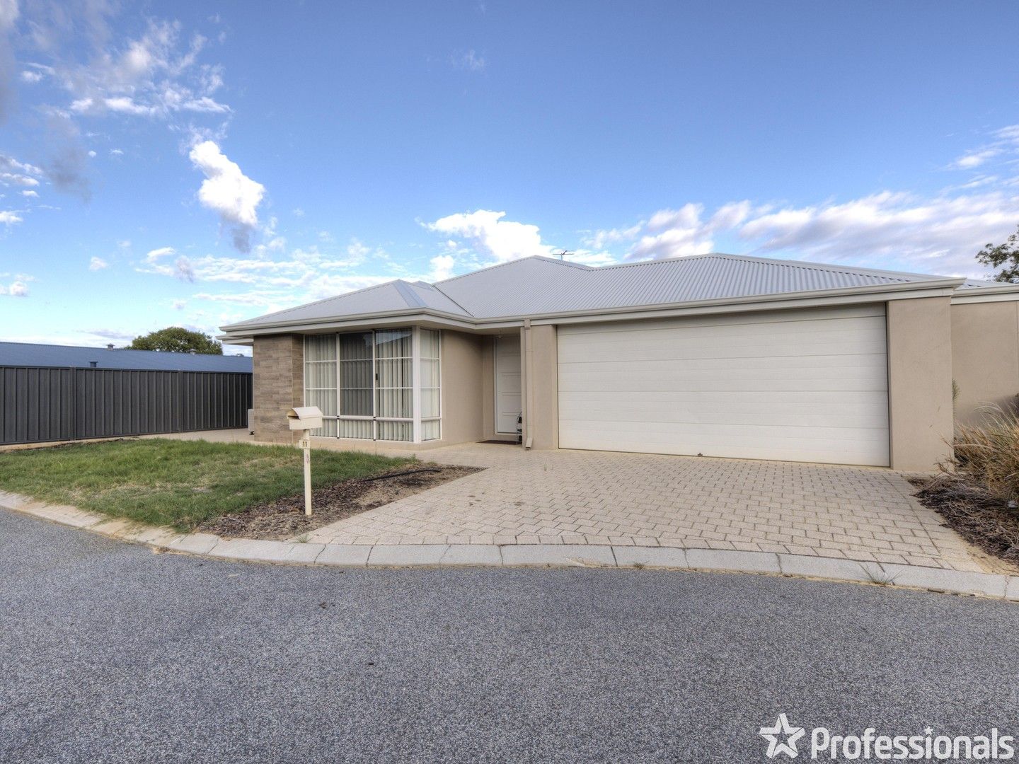 11/334 Holmes Road, Forrestfield WA 6058, Image 0