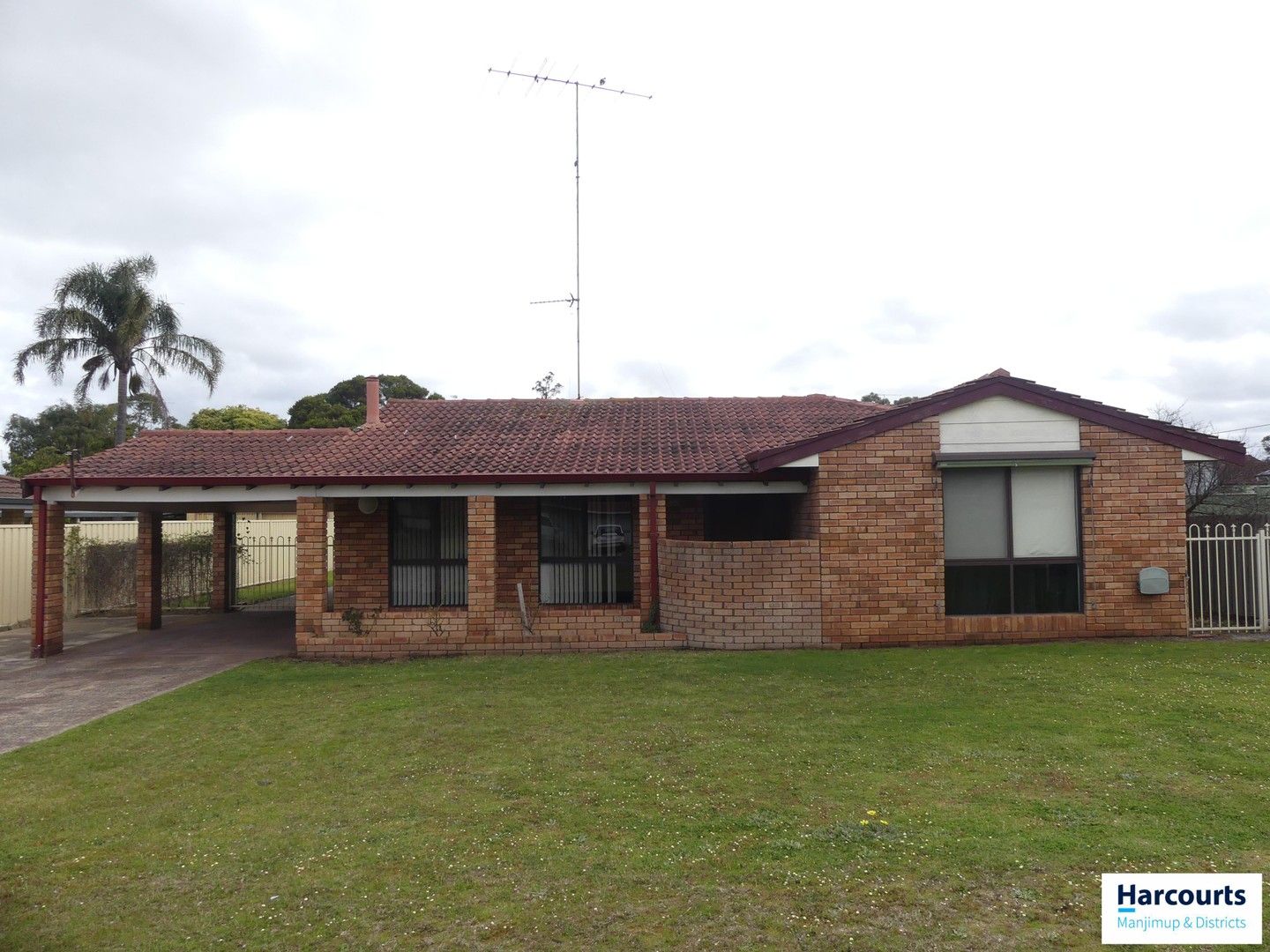 3 bedrooms House in 27 Ironbark Street MANJIMUP WA, 6258