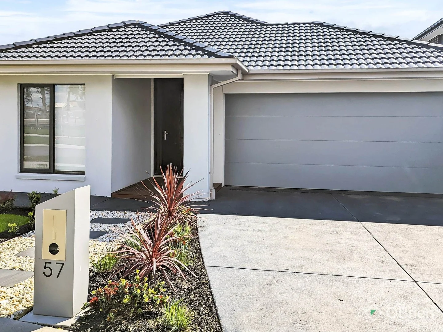 57 Floyd Circuit, Cranbourne VIC 3977