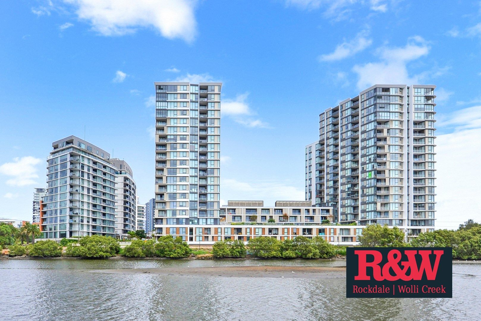 2 bedrooms Apartment / Unit / Flat in 1005/2 Chisholm Street WOLLI CREEK NSW, 2205